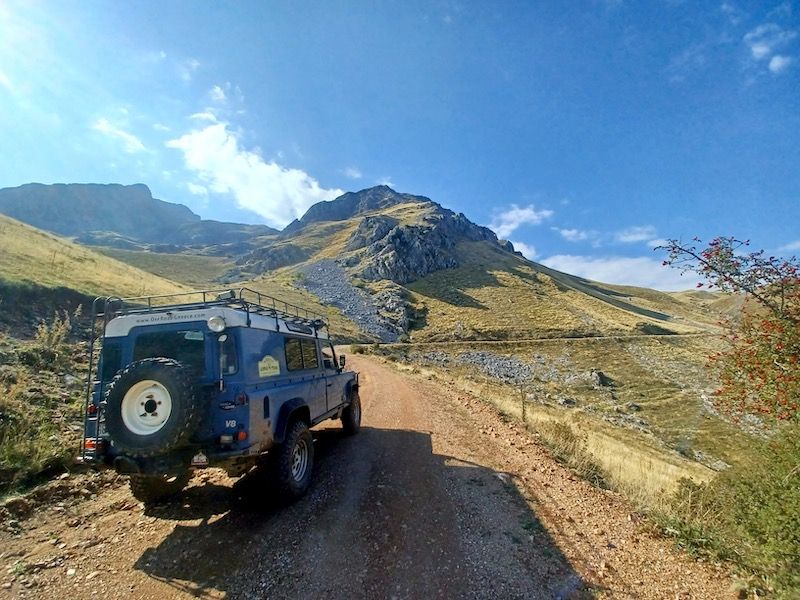 2ΗΜΕΡΟ OFF-ROAD ΜΕ 2 ΔΙΑΝΥΚΤΕΡΕΥΣΕΙΣ ΣΤΟ ΝΟΤΙΟΤΕΡΟ ΑΚΡΟ ΤΗΣ ΠΙΝΔΟΥ ΣΕ ΣΤΕΡΕΑ & ΕΥΡΥΤΑΝΙΑ